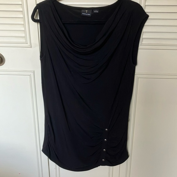 Perfect for going out or traveling, no wrinkles! - Picture 1 of 3